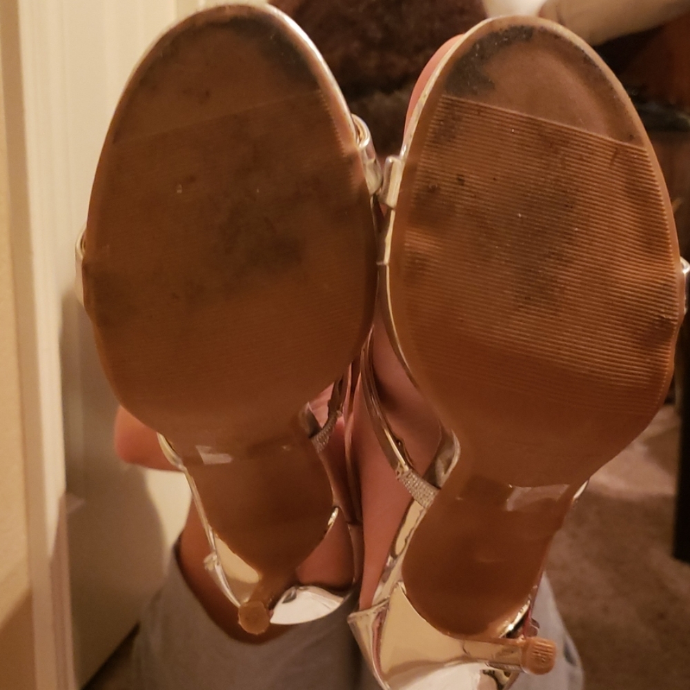 Heels - Picture 5 of 8